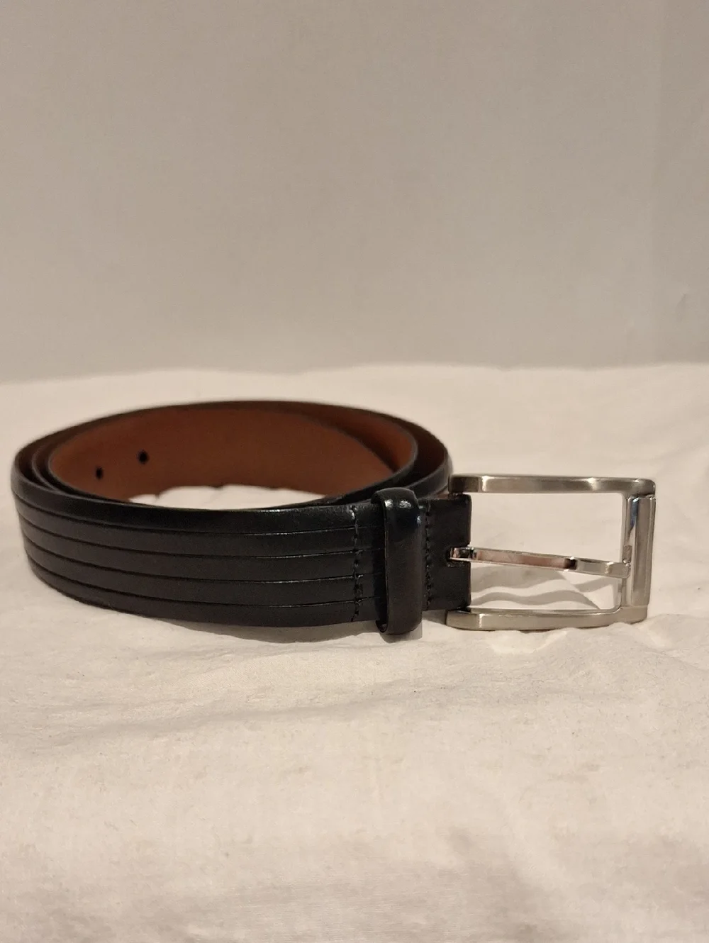 Handcrafted By Johnston & Murphy Classic Black Leather Men's Belt Silver Buckle